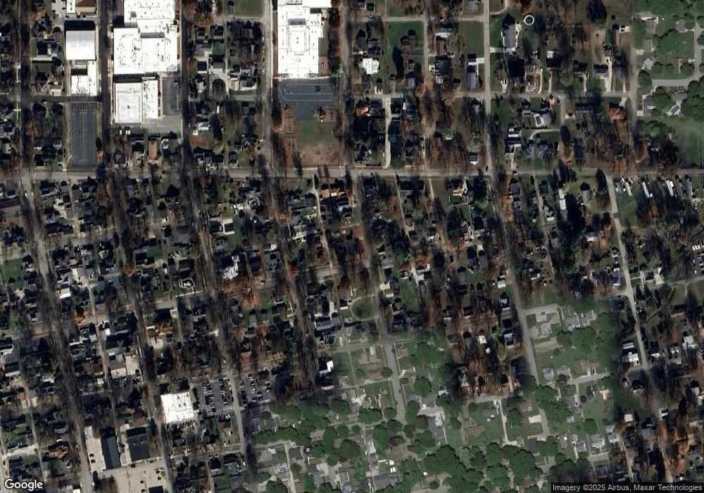 701 8th St, Covington, IN 47932 - photo 1