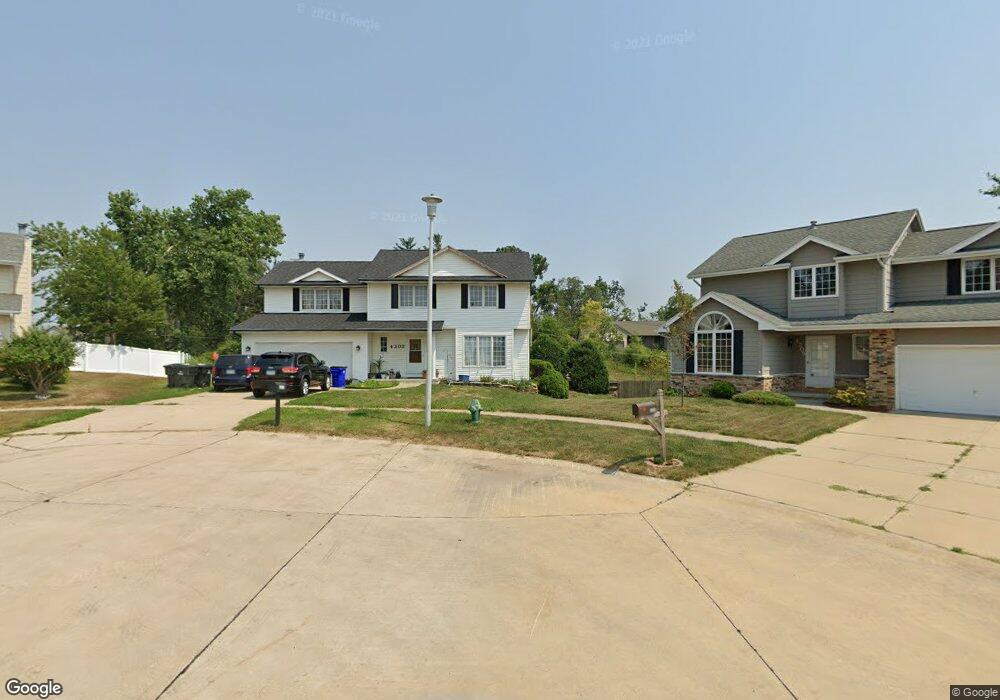 4202 Topaz Ct NW, Cedar Rapids, IA 52405 - photo 1