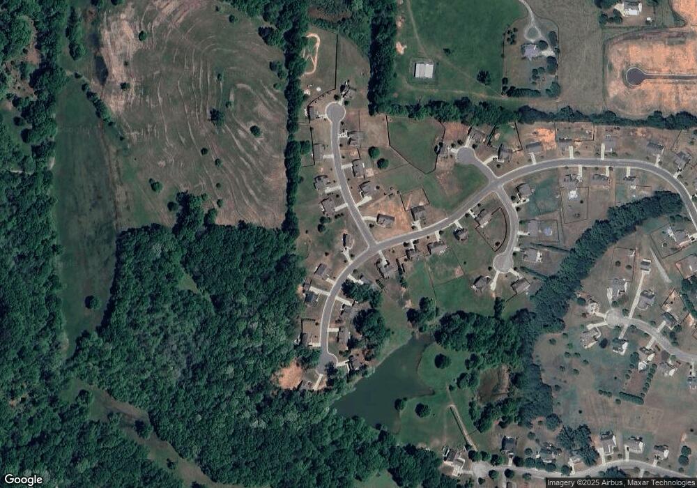 622 Cambridge Farms Dr, Hoschton, GA 30548 - photo 1