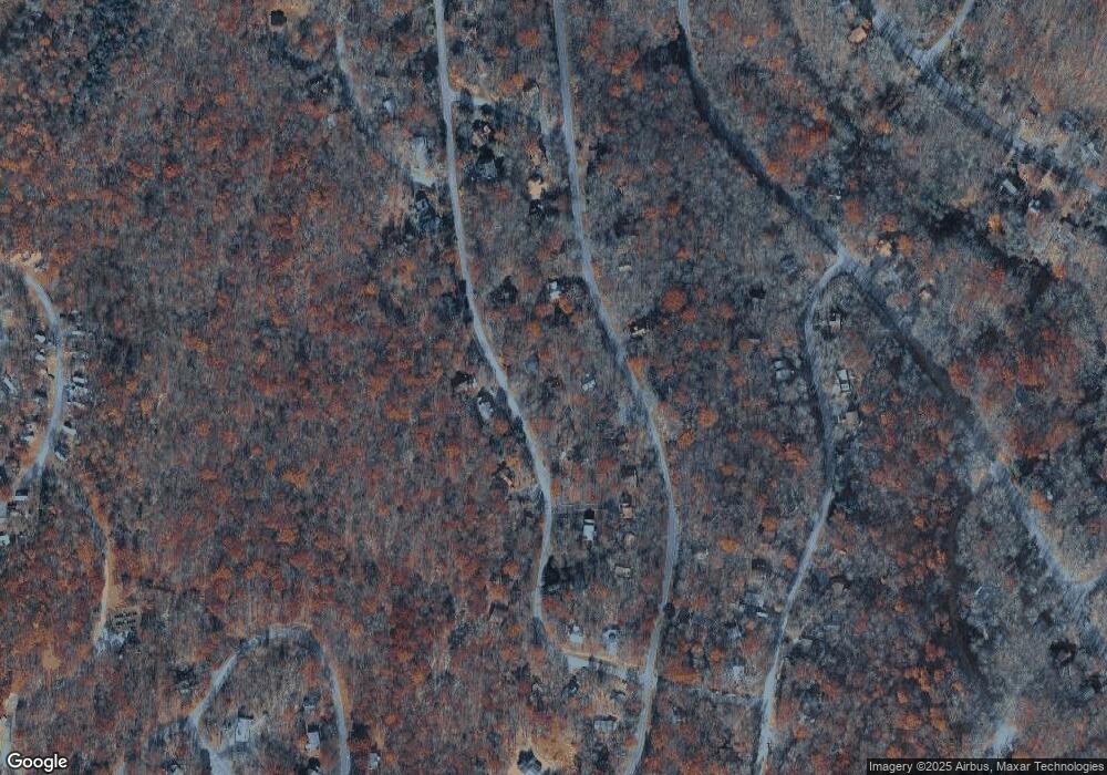 150 Clifton Dr, Bushkill, PA 18324 - photo 1