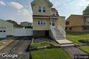 10 Lake St, Cranston, RI 02910