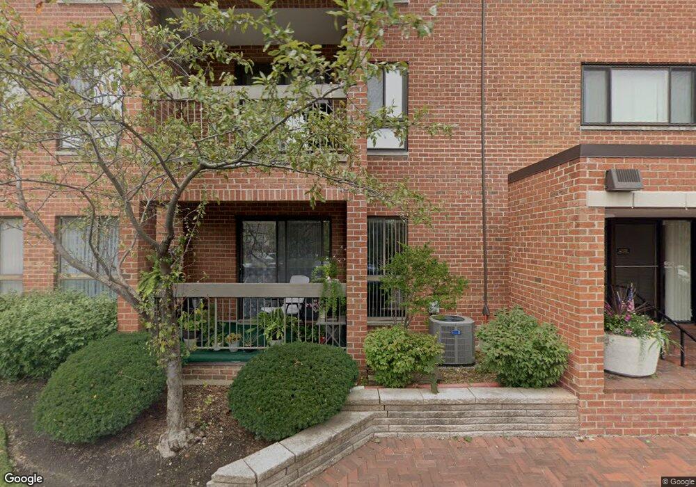 600 Naples Ct unit 406, Glenview, IL 60025 - photo 1