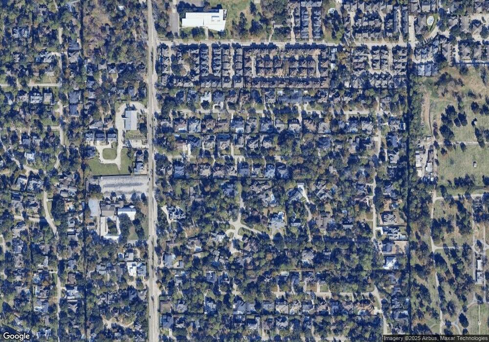 7725 Wedgewood Ln, Houston, TX 77055 - photo 1