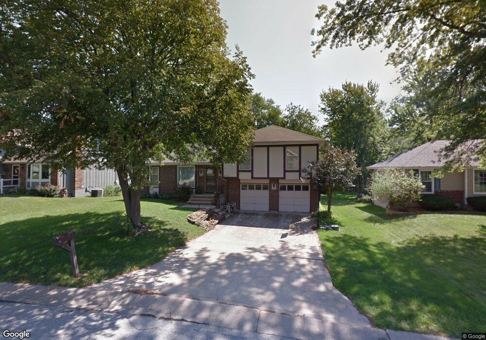 5739 Westgate St, Shawnee, KS 66216 - photo 1