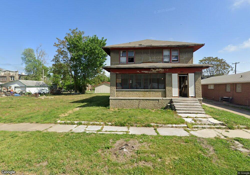 615 Adams Ave, Moberly, MO 65270 - photo 1