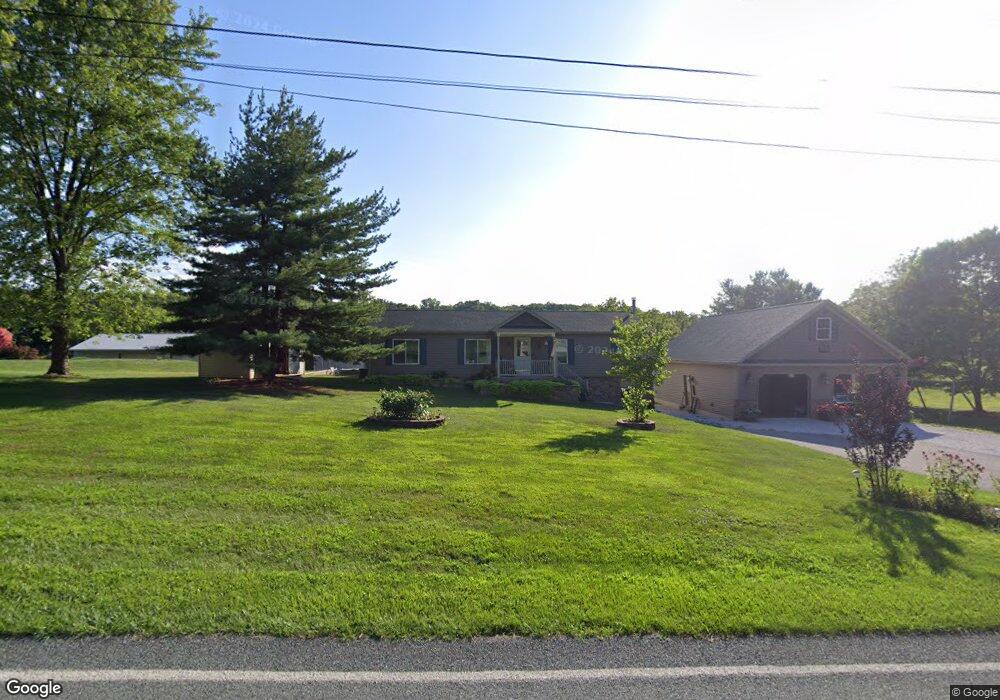 711 Barts Church Rd unit 10, Hanover, PA 17331 - photo 1