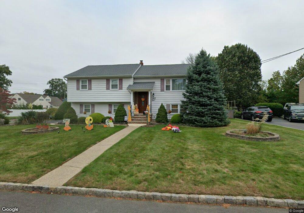 33 Winthrop Rd, Clark, NJ 07066 - photo 1