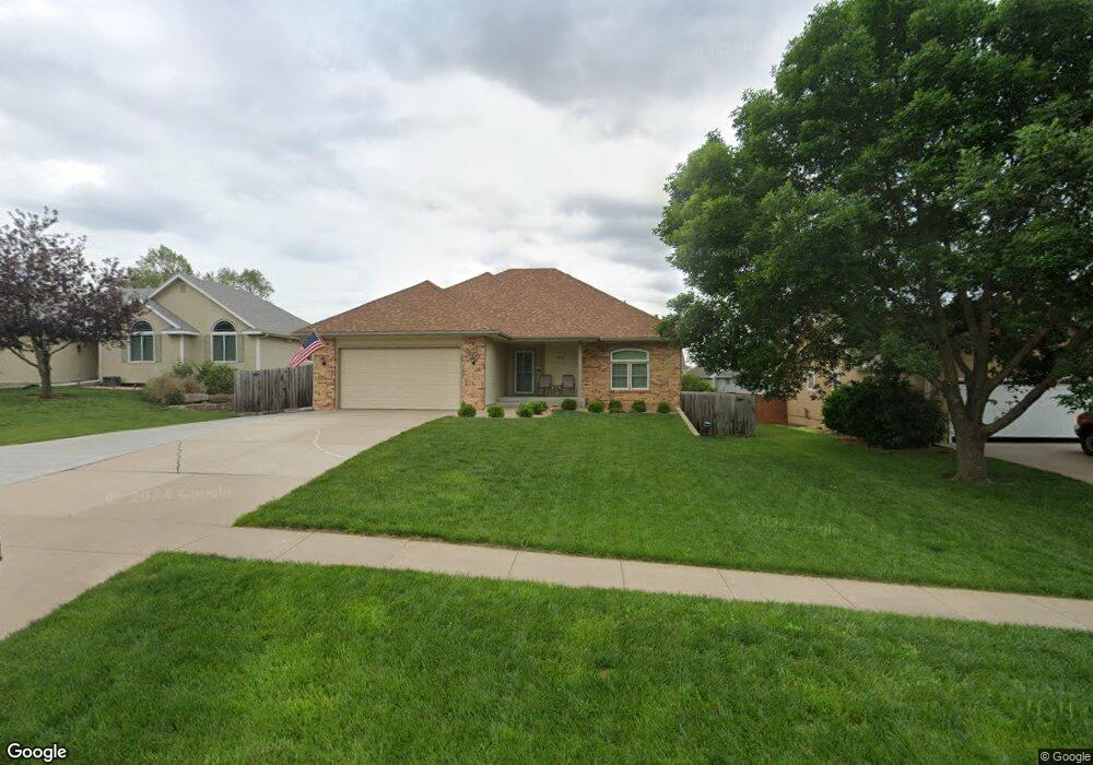 2840 SW Cannock Chase Rd, Topeka, KS 66614 - photo 1
