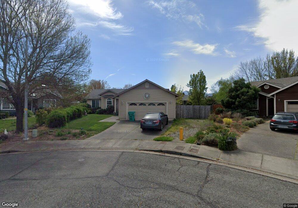 1447 Half Moon Cir, Grants Pass, OR 97527 - photo 1