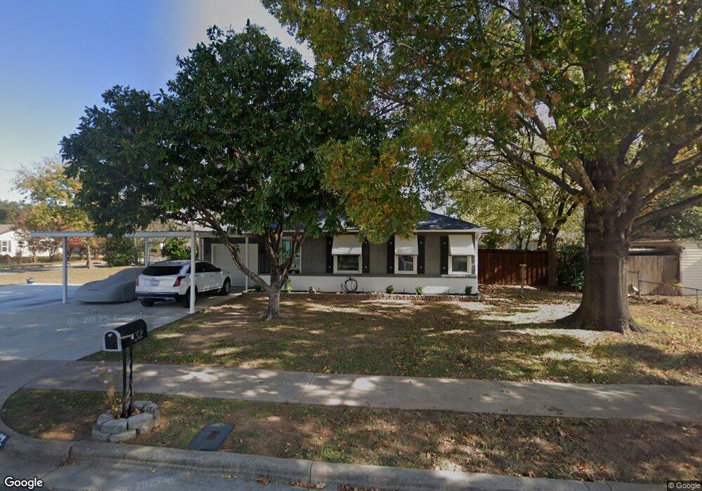 32 Donald Ct, Hurst, TX 76053 - photo 1