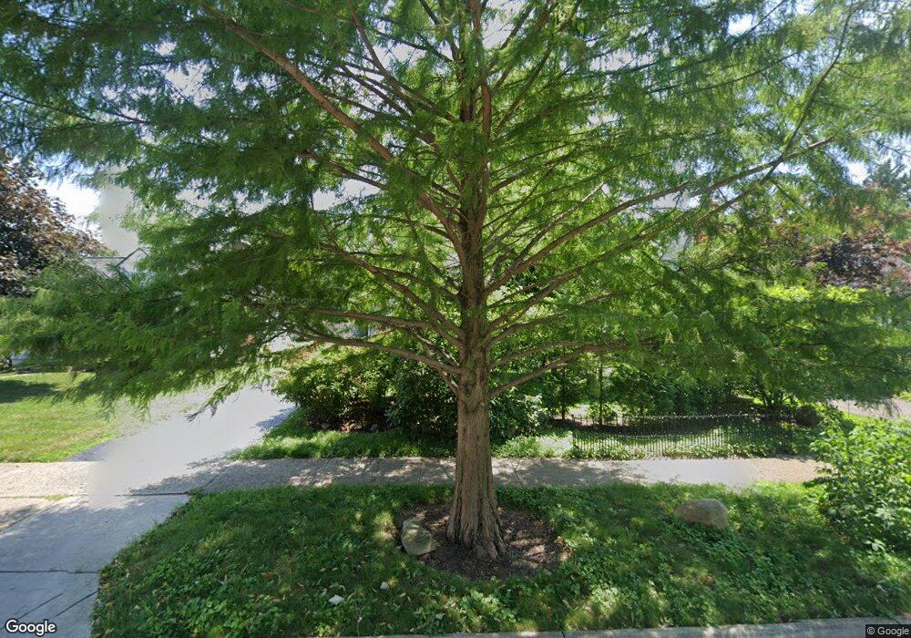 549 Richards Rd, Columbus, OH 43214 - photo 1