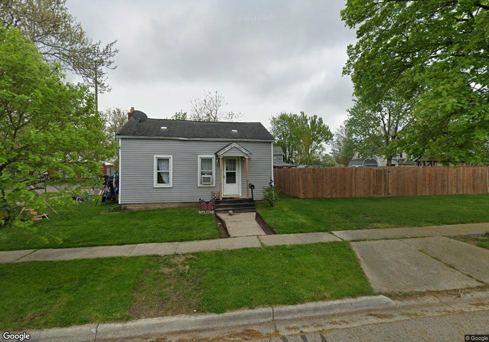 828 Frank St, Adrian, MI 49221 - photo 1