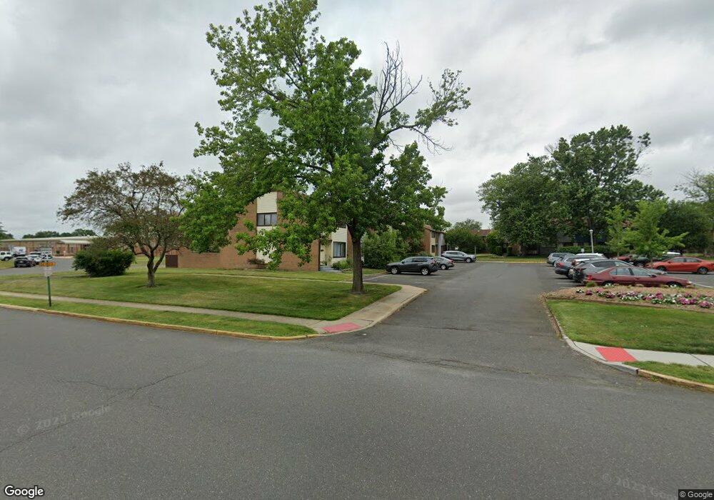 8 Twin Rivers Dr N unit L, East Windsor, NJ 08520 - photo 1