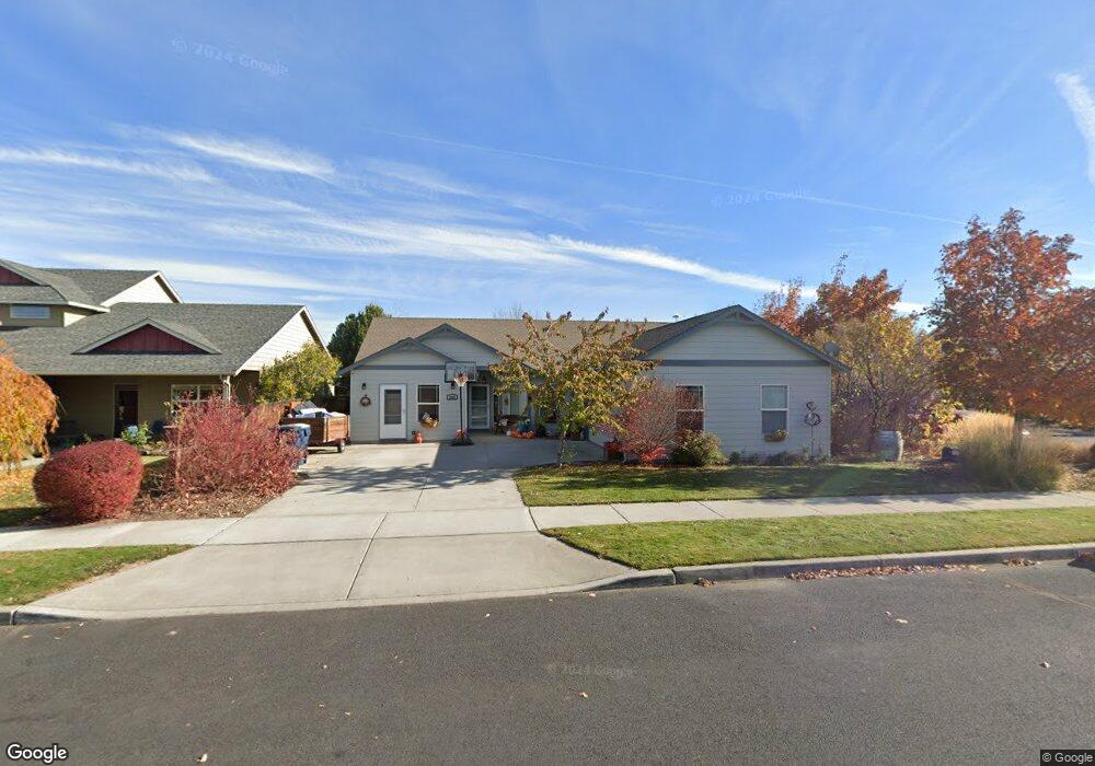 2844 NW 22nd St, Redmond, OR 97756 - photo 1