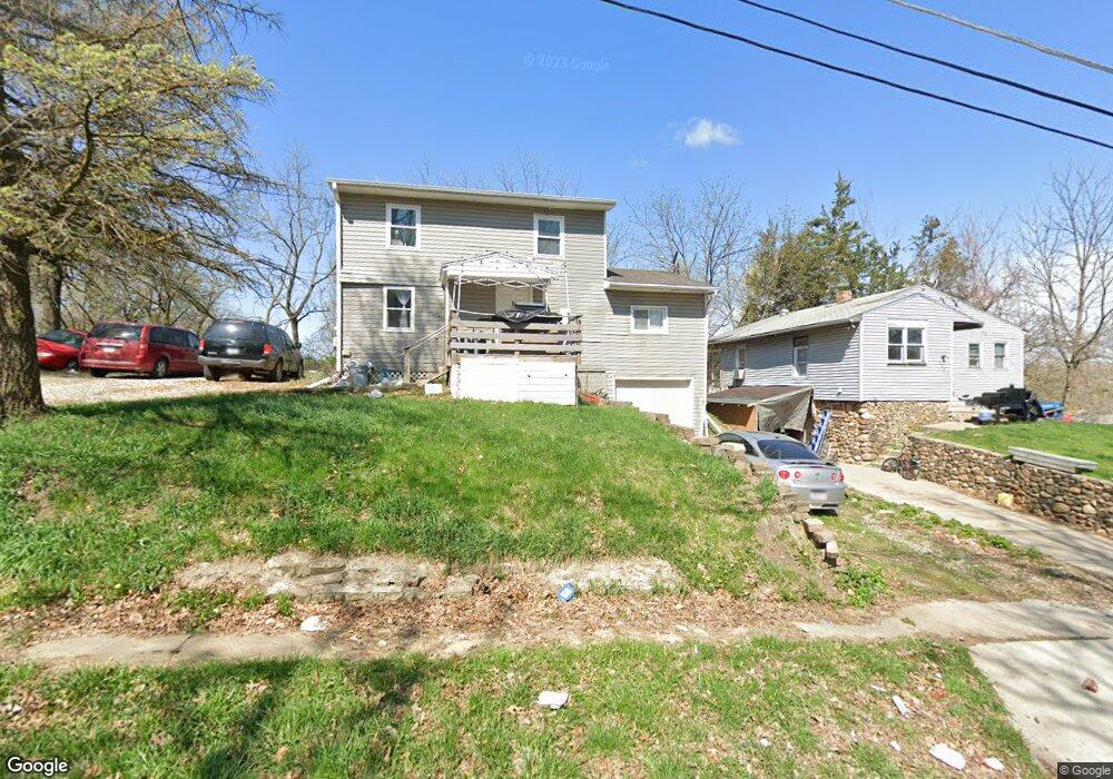 813 W 4th St N, Newton, IA 50208 - photo 1