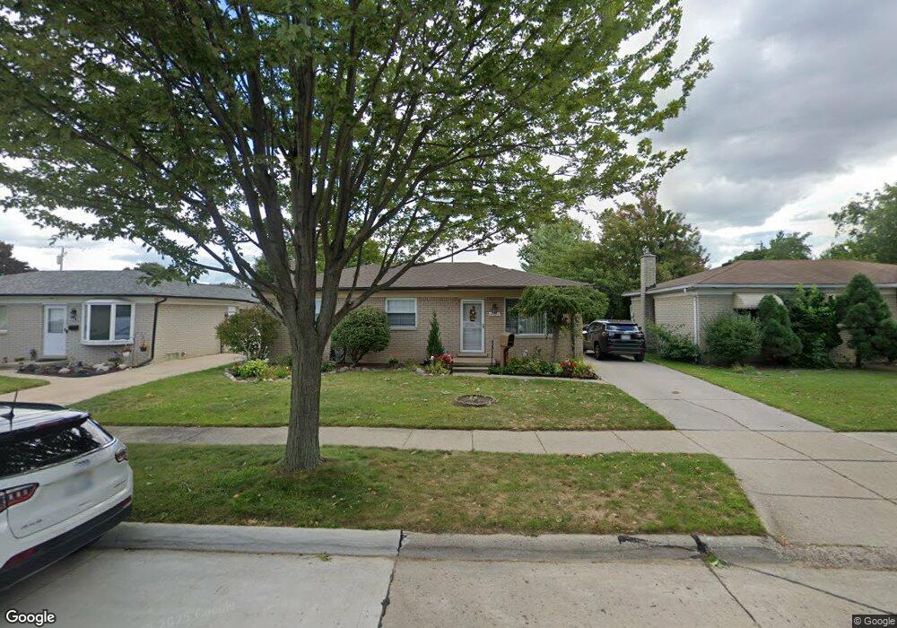 27126 Perry St, Roseville, MI 48066 - photo 1