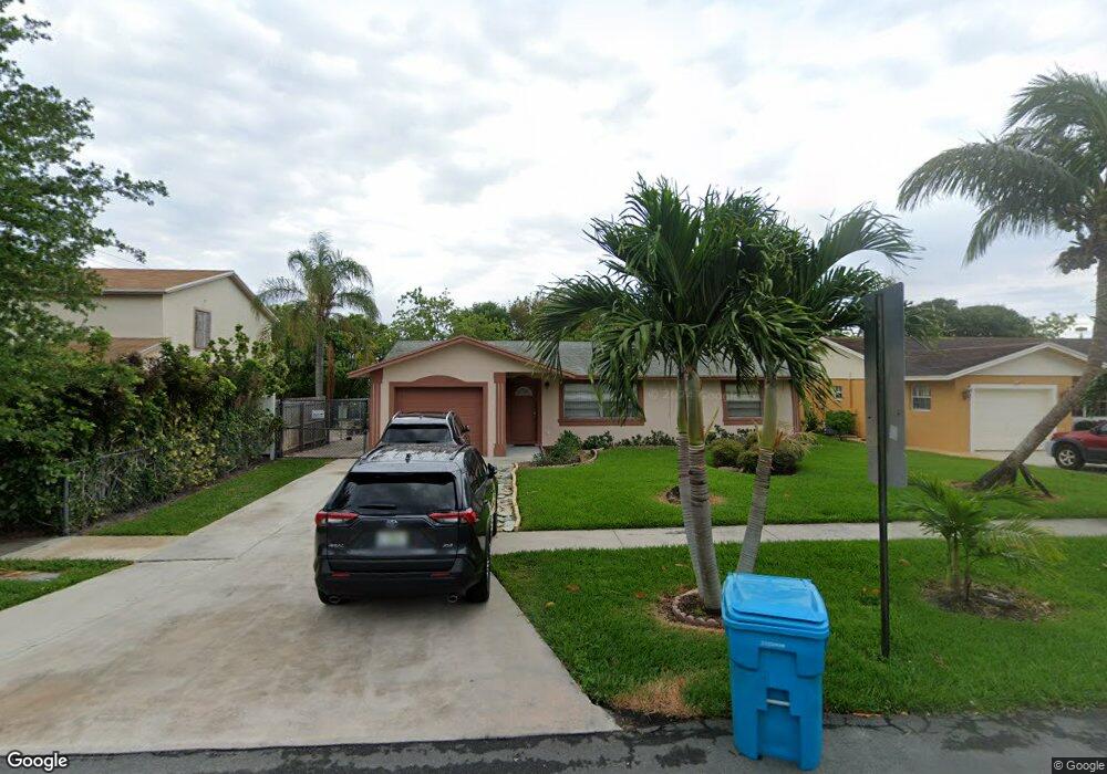 2880 NE 5th Ct, Boynton Beach, FL 33435 - photo 1