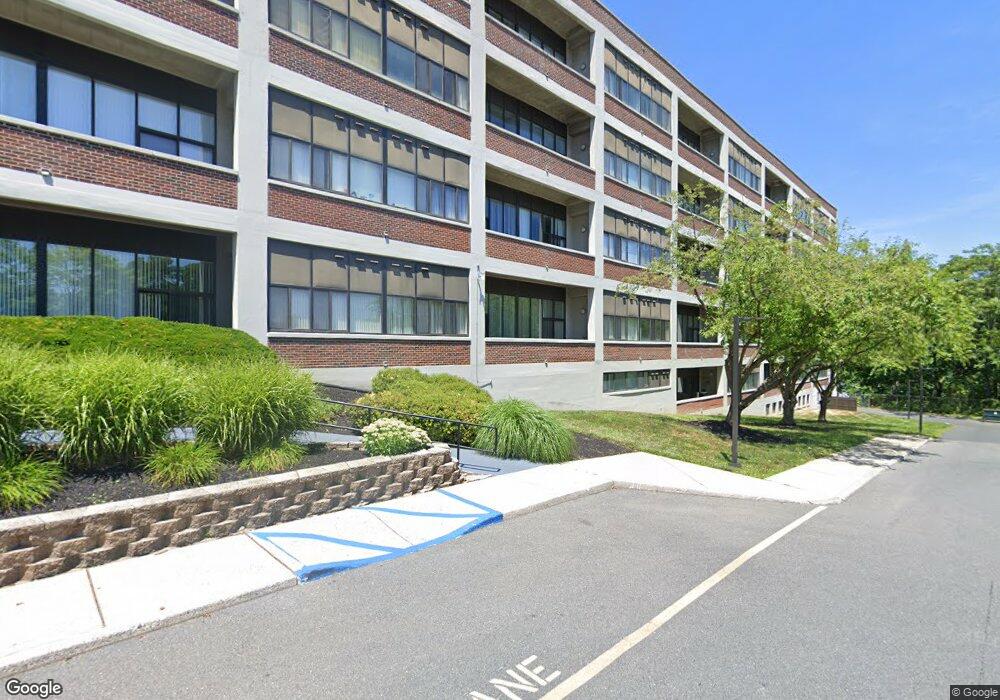 701 Harrison St, Allentown, PA 18103 - photo 1