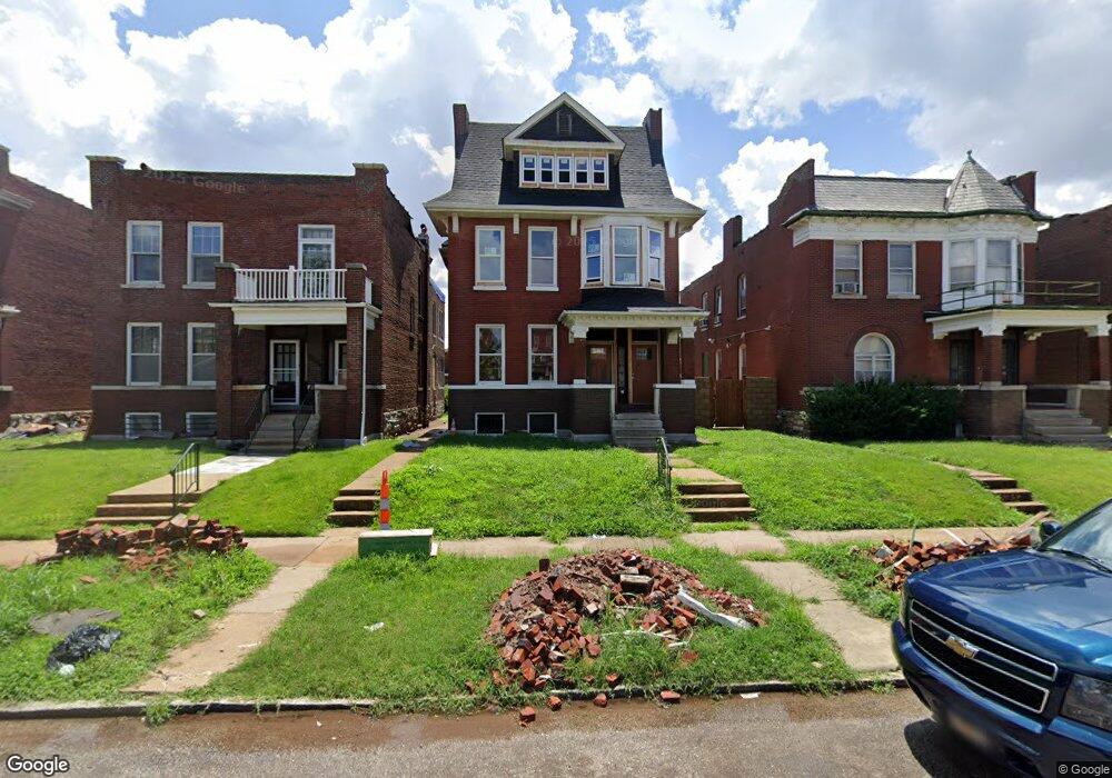 4526 Red Bud Ave, Saint Louis, MO 63115 - photo 1