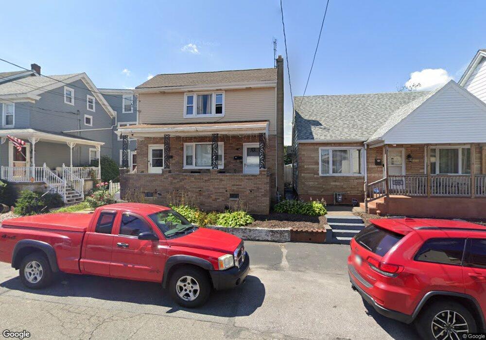 902 Alter St, Hazleton, PA 18201 - photo 1