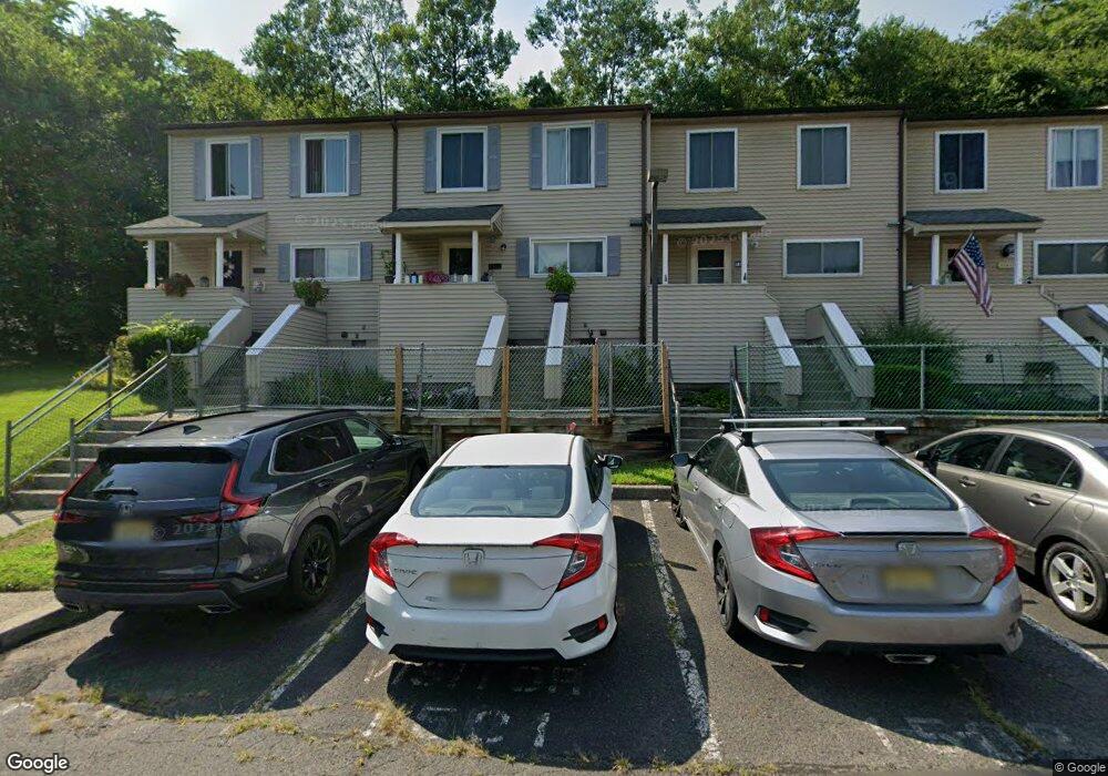 1502 Ramapo Brae Ln, Mahwah, NJ 07430 - photo 1