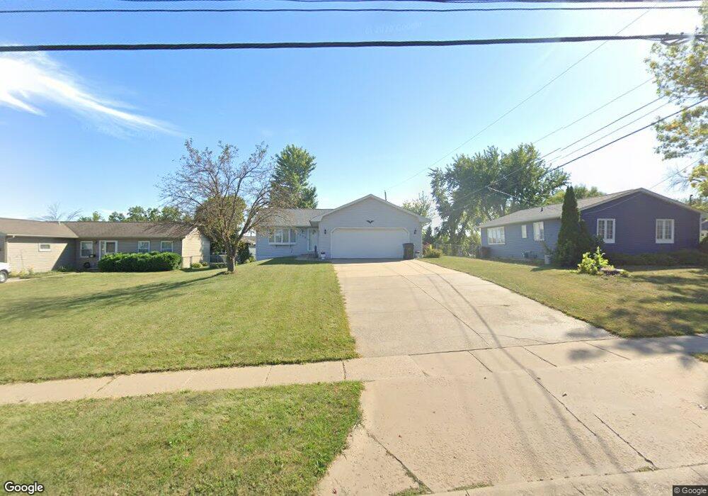 2509 Wilson Ave SW, Cedar Rapids, IA 52404 - photo 1