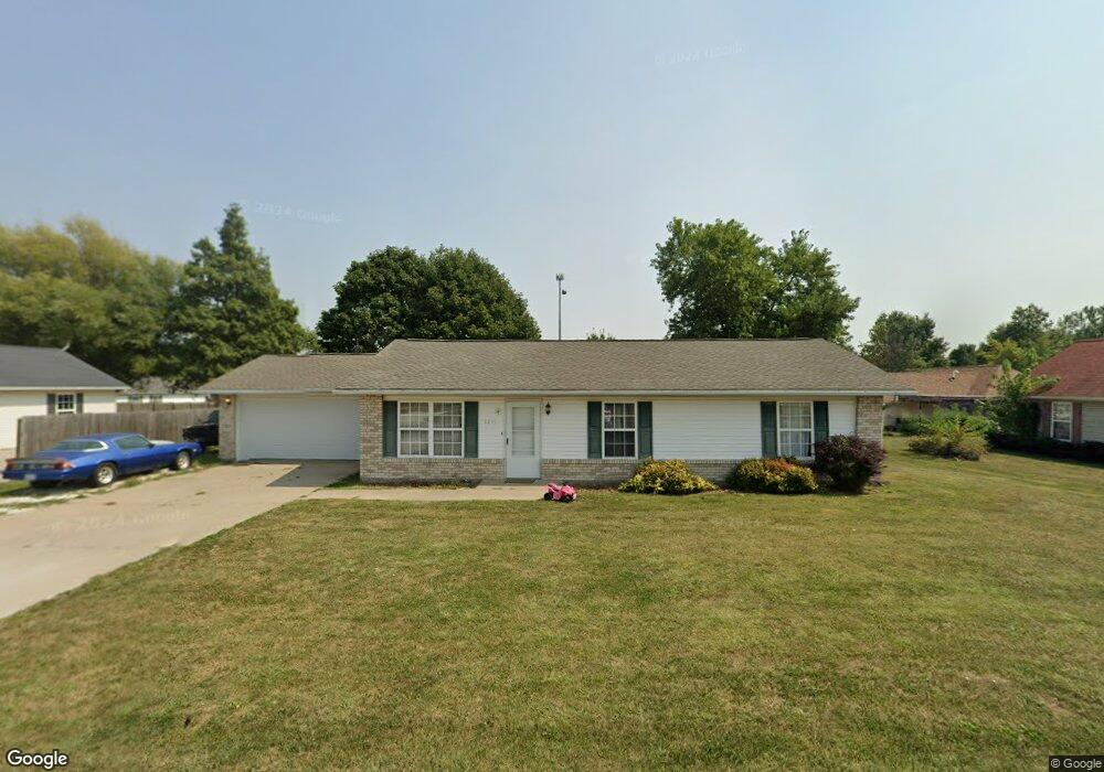 1211 Beatty Mound Rd, Jerseyville, IL 62052 - photo 1
