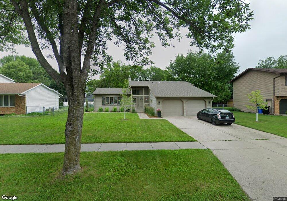3008 Par St N, Fargo, ND 58102 - photo 1