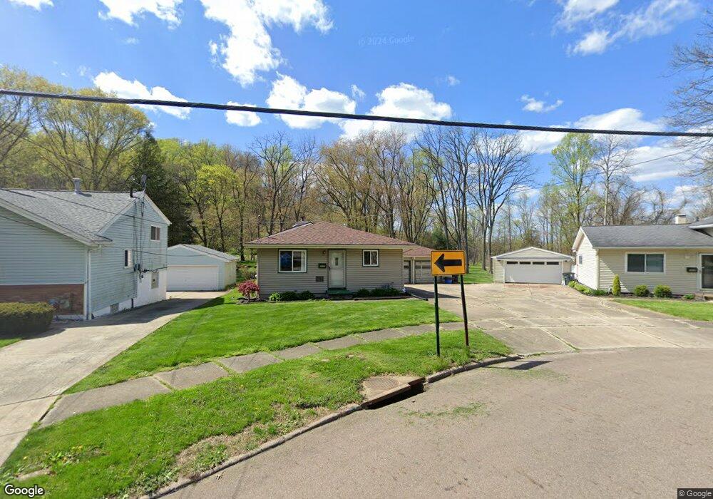 1532 Hilton Dr, Akron, OH 44313 - photo 1