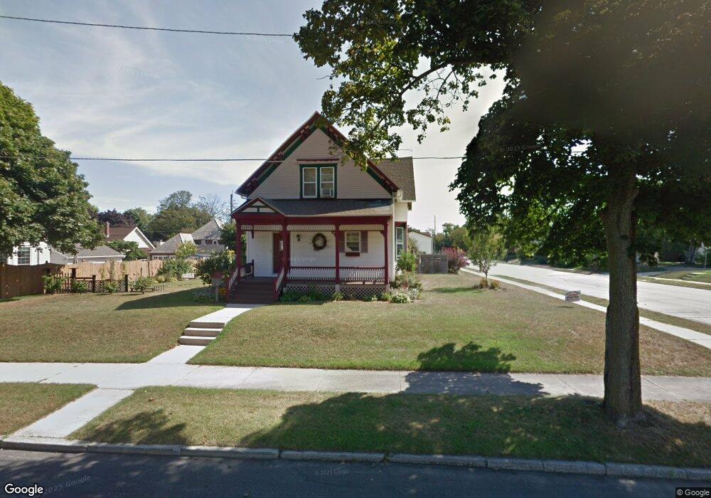 901 N 14th St unit Lower, Manitowoc, WI 54220 - photo 1