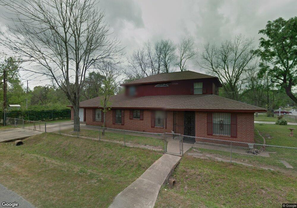 1001 South Ln, Houston, TX 77088 - photo 1