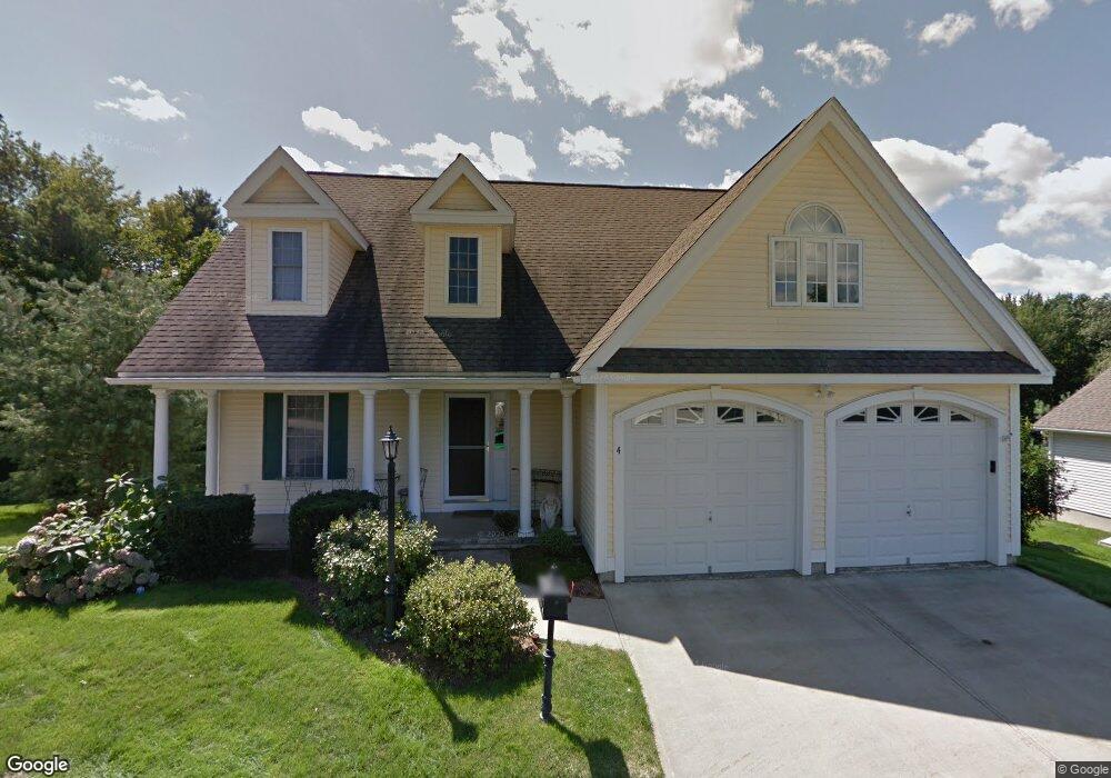 4 Holly Cir unit 29, Bow, NH 03304 - photo 1