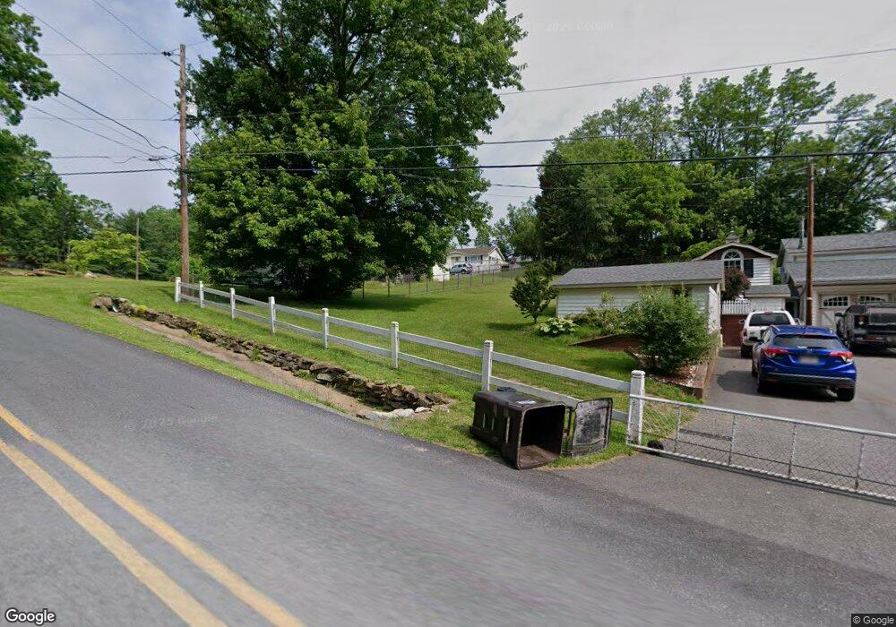 2529 Grove St, Slatington, PA 18080 - photo 1