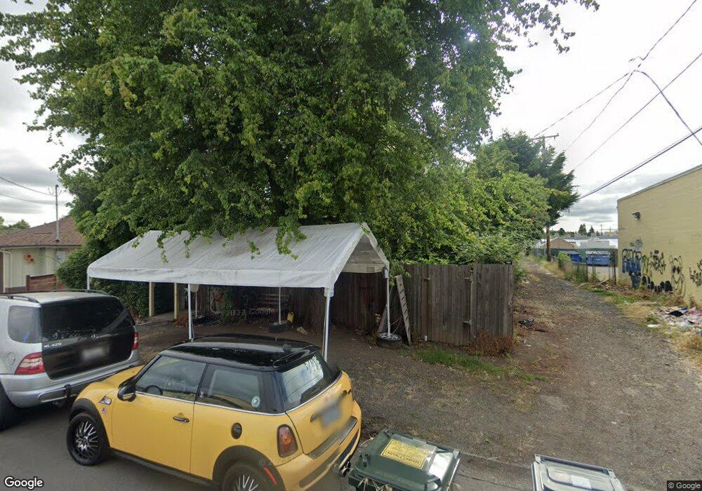 1870 W 10th Ave, Eugene, OR 97402 - photo 1