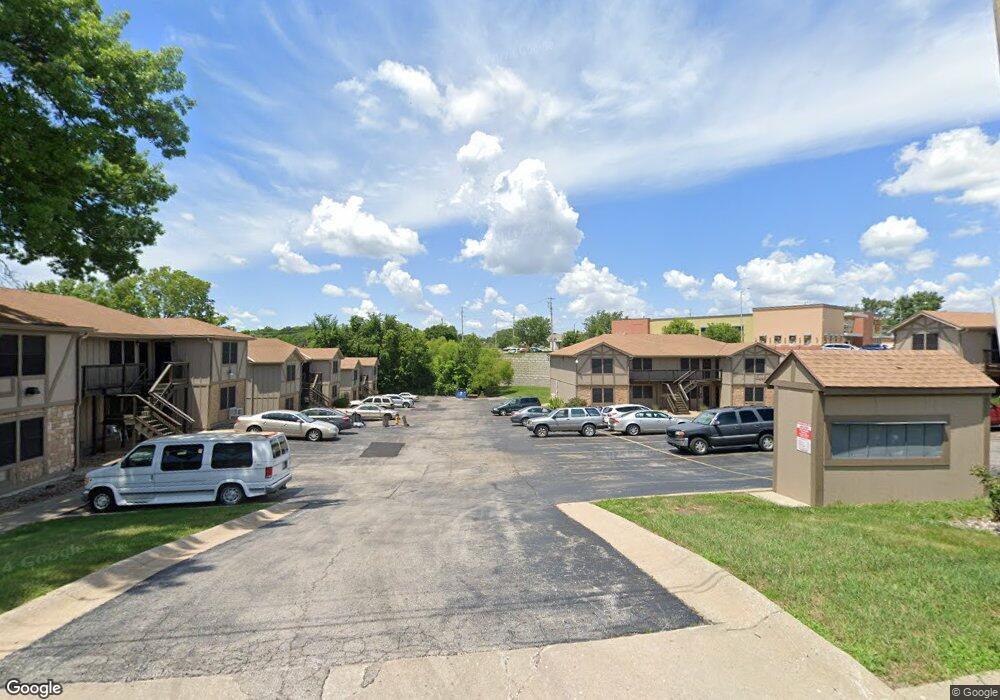 6314 Caenen Lake Rd, Shawnee, KS 66216 - photo 1