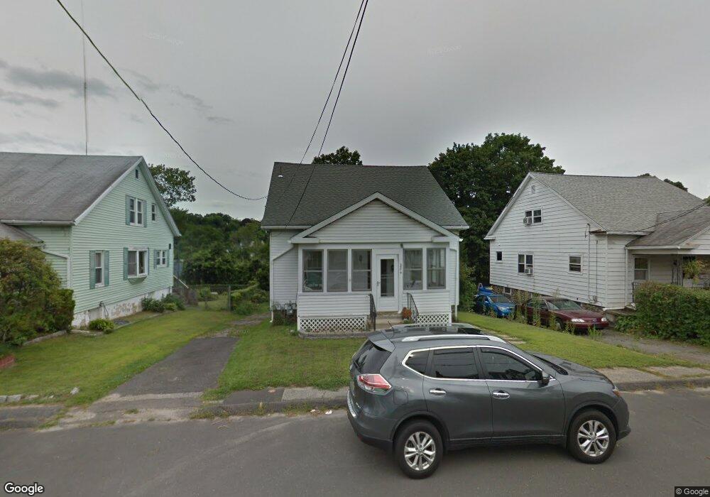 284 Monroe Ave, Waterbury, CT 06705 - photo 1