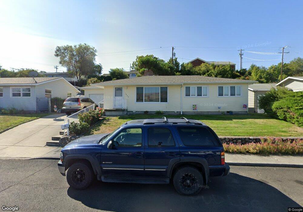 1826 E 14th St, the Dalles, OR 97058 - photo 1