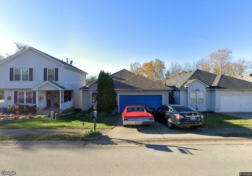 5804 Hudson Lake Dr, Louisville, KY 40291 - photo 1