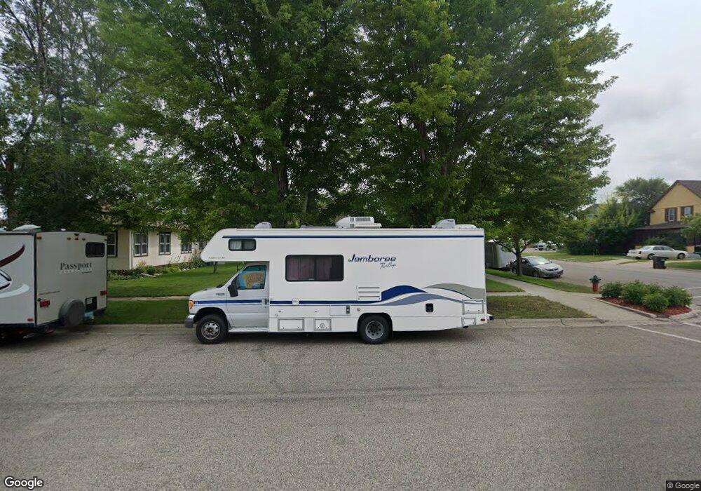 302 3rd Ave NW, Jamestown, ND 58401 - photo 1