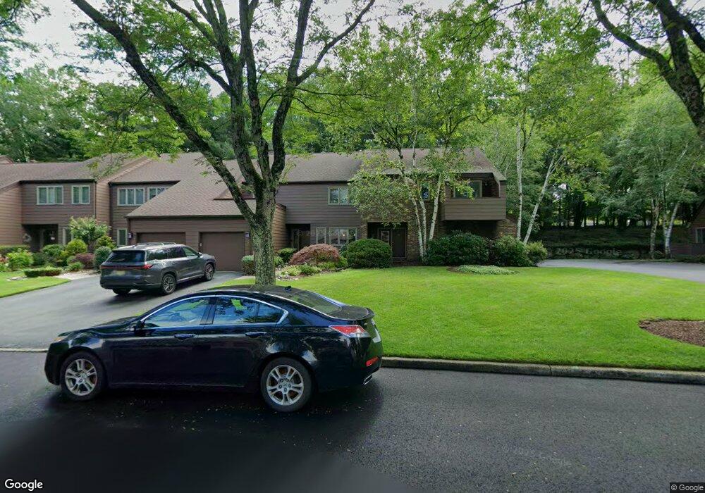 9 Romopock Ct, Mahwah, NJ 07430 - photo 1