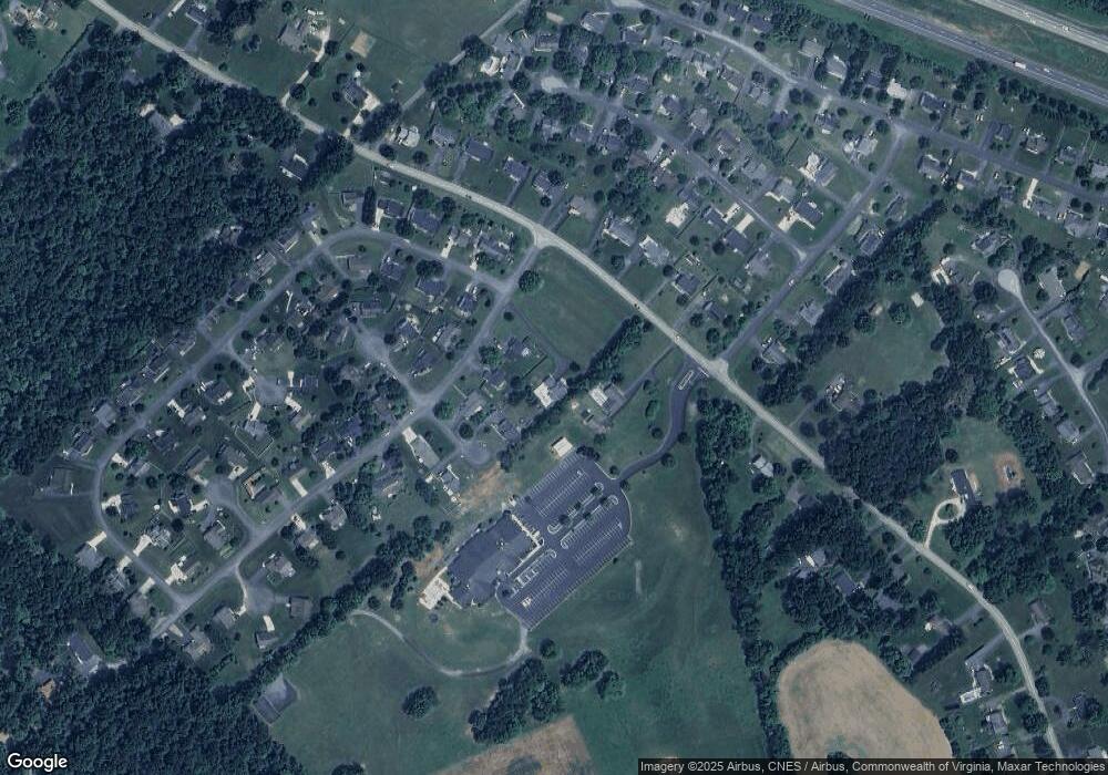 18 Sir Robin Rd, Waynesboro, VA 22980 - photo 1