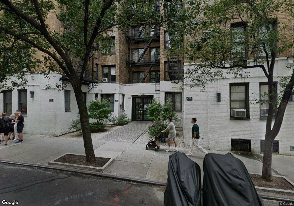 220 W 24th St unit 4-K, New York, NY 10011 - photo 1