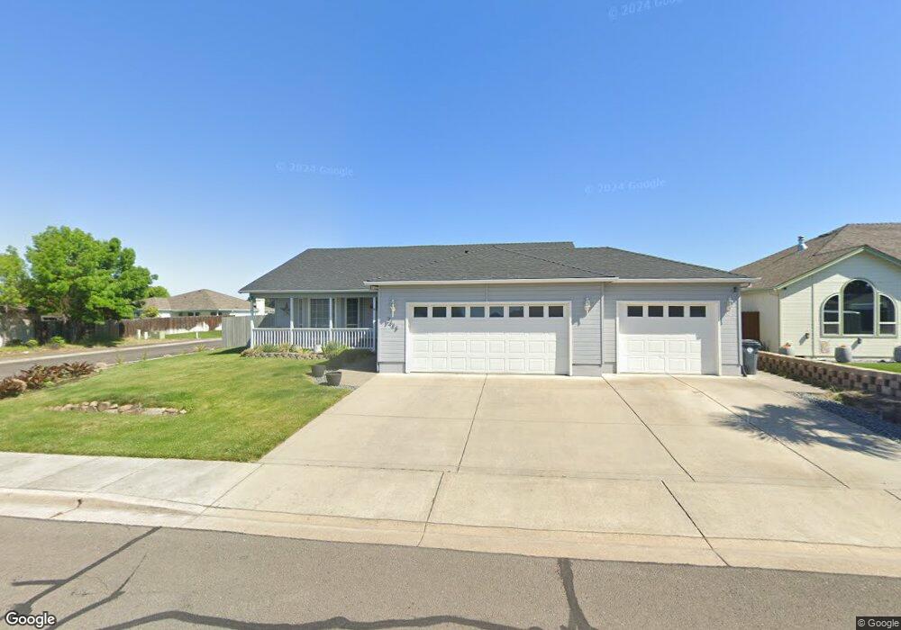 2443 St James Way, Central Point, OR 97502 - photo 1