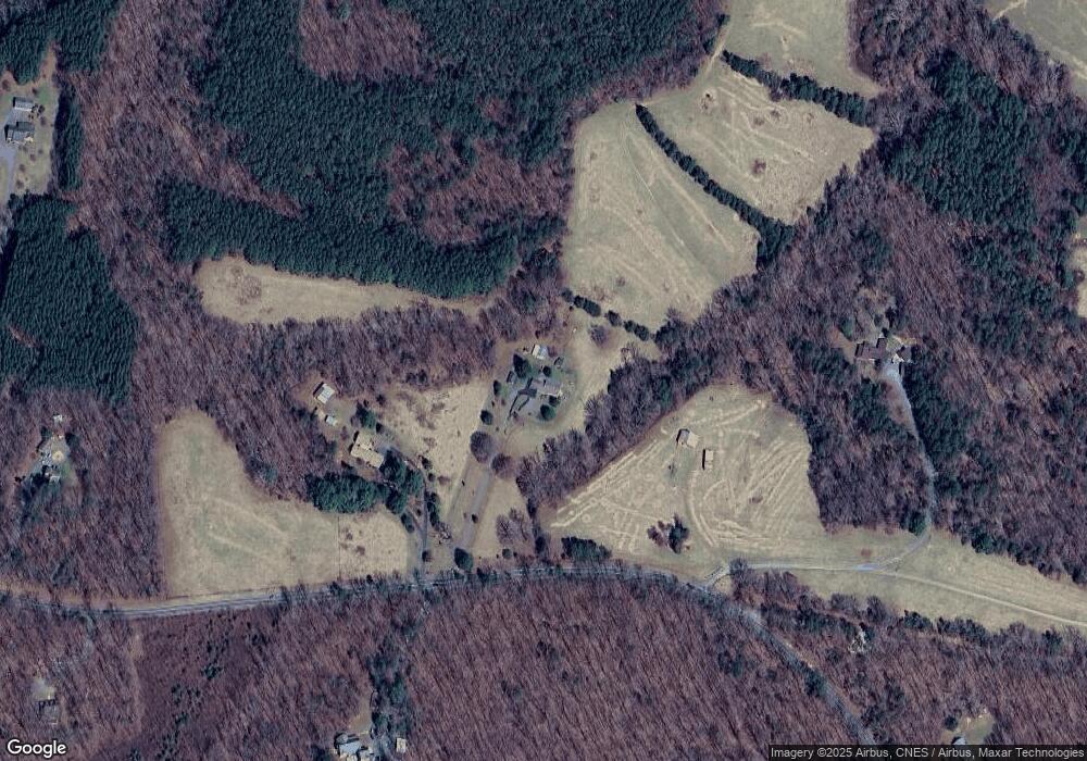 2610 Thomas Jefferson Pkwy, Charlottesville, VA 22902 - photo 1