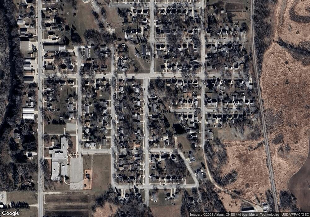 1407 7th St SE, Austin, MN 55912 - photo 1