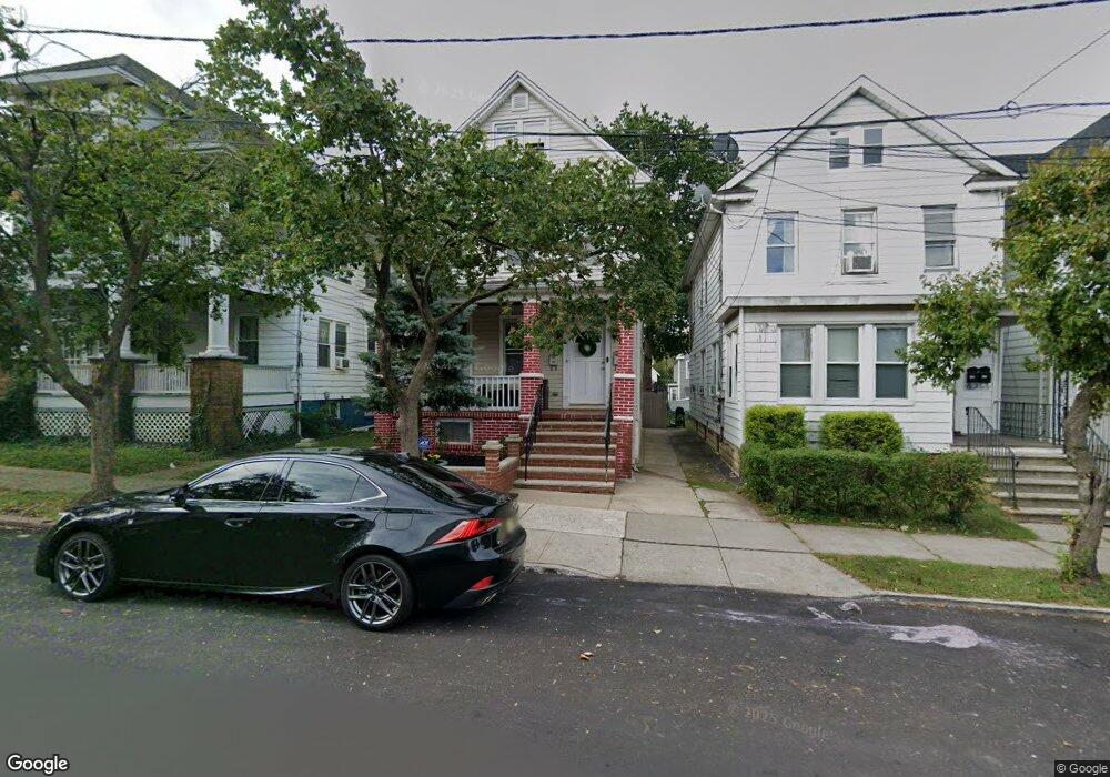 22 Maple St, New Brunswick, NJ 08901 - photo 1