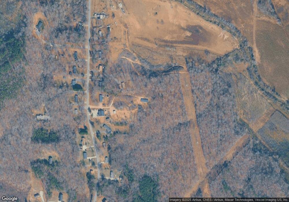 539 S Greenbriar Rd, Statesville, NC 28625 - photo 1