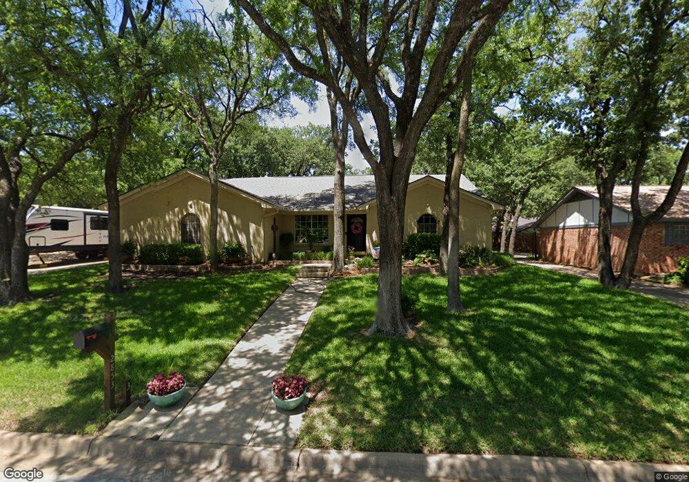 2853 Winterhaven Dr, Hurst, TX 76054 - photo 1