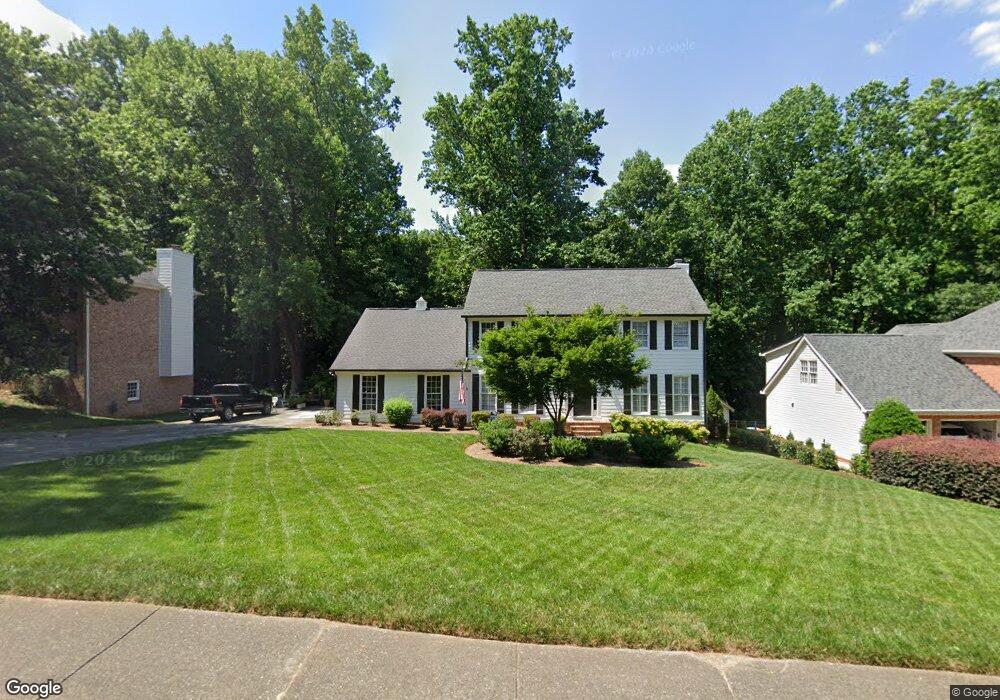 4621 Karls Gate Dr, Marietta, GA 30068 - photo 1