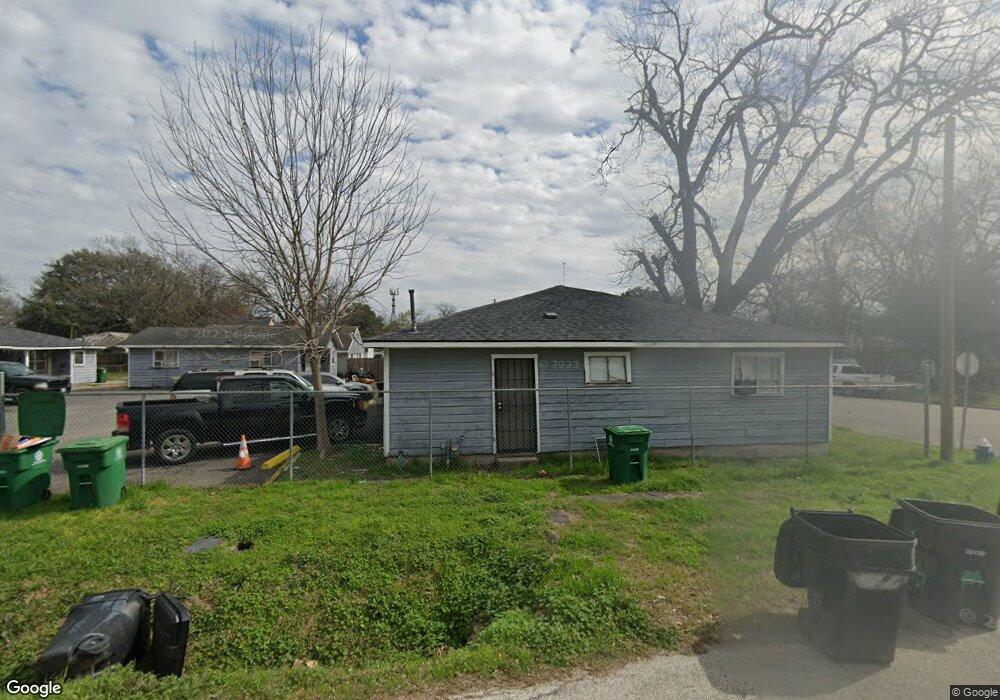 5302 Chapman St, Houston, TX 77009 - photo 1